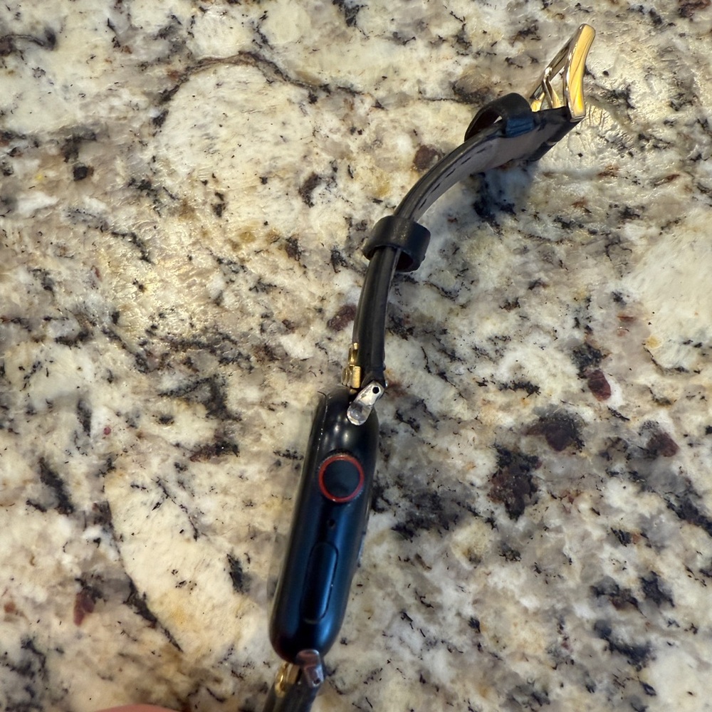 AppleWatch Series 9 w/cellular w/ 7 bands including two Tory Burch & one Machete - Picture 4 of 8